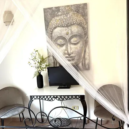 Aenea's Bed & Breakfast Rome