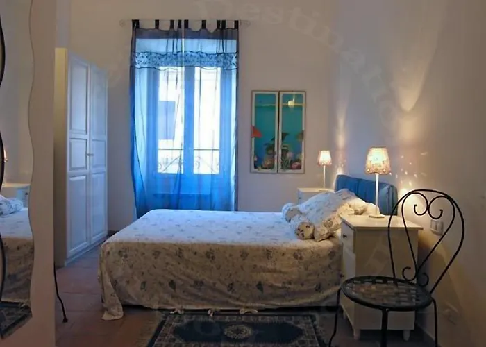 Aenea's Bed & Breakfast 3*