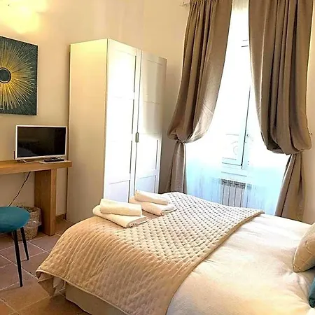 Aenea's Couette-café 3*