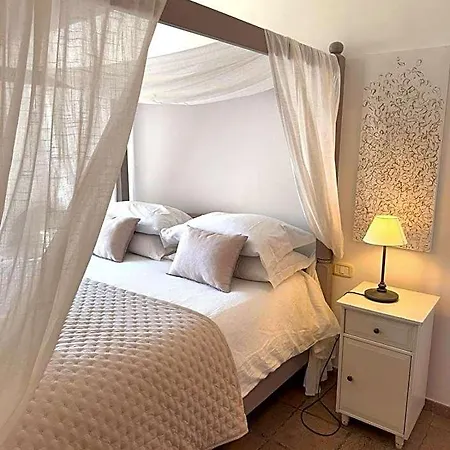 Aenea's Couette-café 3*
