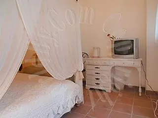 Alojamento de Acomodação e Pequeno-almoço Aenea's 3*